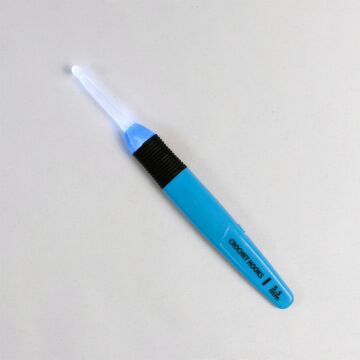 LED Light Crochet Hook Various Colours and Sizes